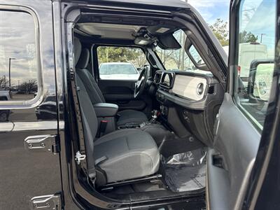 2025 Jeep Wrangler Sahara - Photo 18 - Dallas, TX 75252