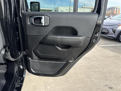 2025 Jeep Wrangler Sahara - Photo 12 - Dallas, TX 75252