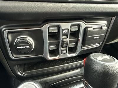 2025 Jeep Wrangler Sahara - Photo 27 - Dallas, TX 75252