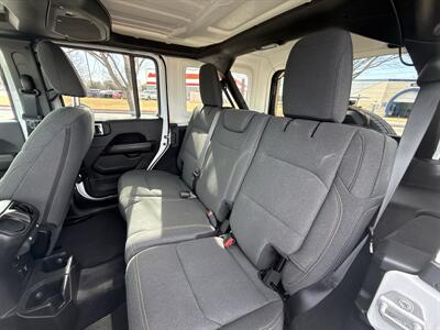 2025 Jeep Wrangler Sahara   - Photo 34 - Dallas, TX 75252