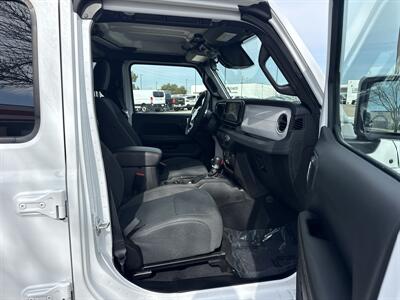 2025 Jeep Wrangler Sahara   - Photo 19 - Dallas, TX 75252