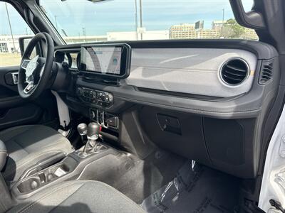 2025 Jeep Wrangler Sahara   - Photo 22 - Dallas, TX 75252
