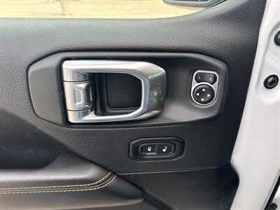 2025 Jeep Wrangler Sahara   - Photo 12 - Dallas, TX 75252