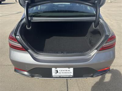 2025 Genesis G70 2.5T Standard - Photo 16 - Dallas, TX 75252