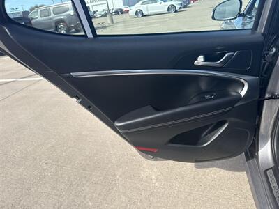 2025 Genesis G70 2.5T Standard - Photo 13 - Dallas, TX 75252