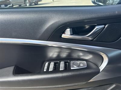 2025 Genesis G70 2.5T Standard - Photo 12 - Dallas, TX 75252