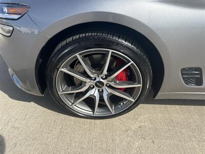 2025 Genesis G70 2.5T Standard - Photo 40 - Dallas, TX 75252