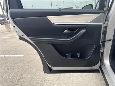 2024 Mazda CX-90 Plug-in Hybrid Preferred   - Photo 15 - Dallas, TX 75252