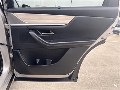 2024 Mazda CX-90 Plug-in Hybrid Preferred   - Photo 16 - Dallas, TX 75252