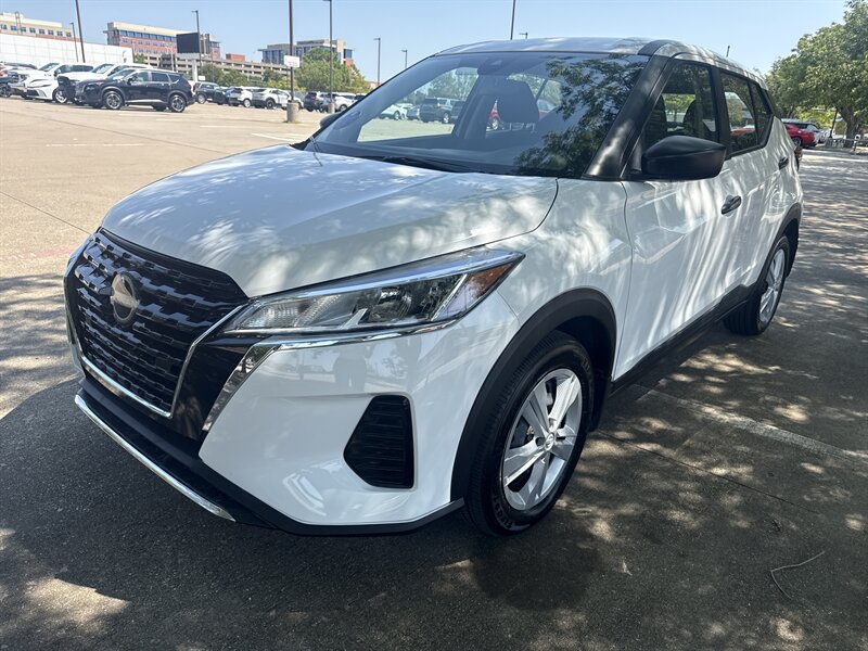 2024 Nissan Kicks S  