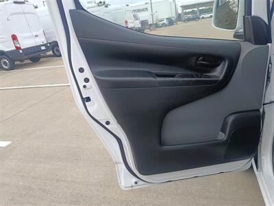 2021 Nissan NV200 SV   - Photo 10 - Dallas, TX 75252