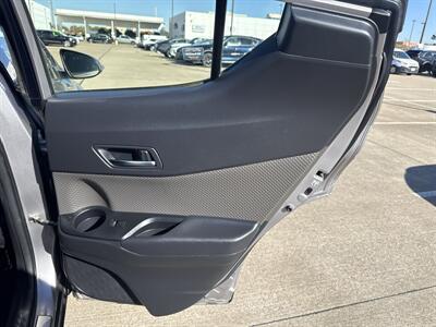 2020 Toyota C-HR LE   - Photo 13 - Dallas, TX 75252