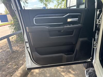 2024 RAM 2500 Big Horn   - Photo 10 - Dallas, TX 75252