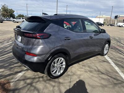 2023 Chevrolet Bolt EUV LT - Photo 7 - Dallas, TX 75252