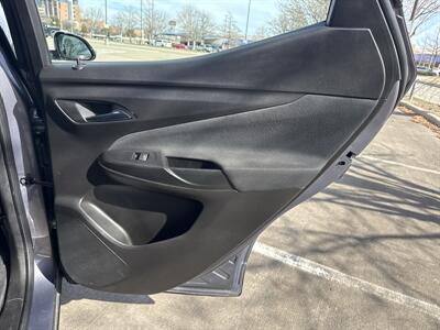2023 Chevrolet Bolt EUV LT - Photo 13 - Dallas, TX 75252
