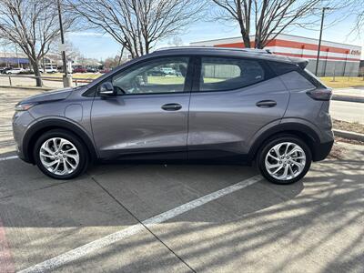 2023 Chevrolet Bolt EUV LT - Photo 4 - Dallas, TX 75252