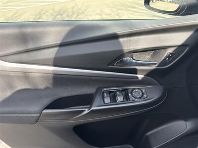 2023 Chevrolet Bolt EUV LT - Photo 11 - Dallas, TX 75252