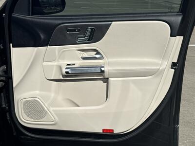 2022 Mercedes-Benz GLB GLB 250 - Photo 14 - Dallas, TX 75252