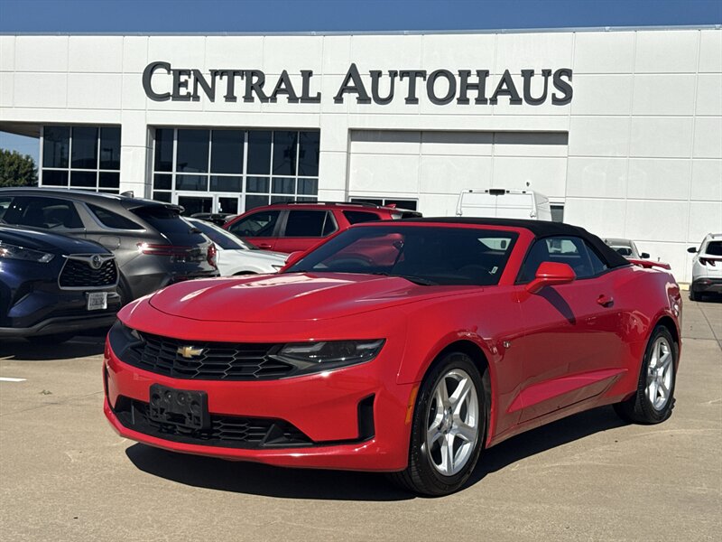 2020 Chevrolet Camaro LT   - Photo 1 - Dallas, TX 75252