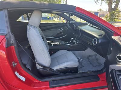 2020 Chevrolet Camaro LT   - Photo 17 - Dallas, TX 75252