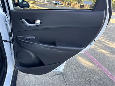 2023 Hyundai KONA Electric SEL   - Photo 13 - Dallas, TX 75252