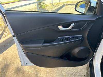 2023 Hyundai KONA Electric SEL   - Photo 11 - Dallas, TX 75252