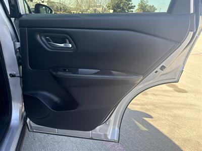 2025 Nissan Rogue SV   - Photo 21 - Dallas, TX 75252