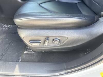 2023 Toyota Highlander XLE   - Photo 19 - Dallas, TX 75252