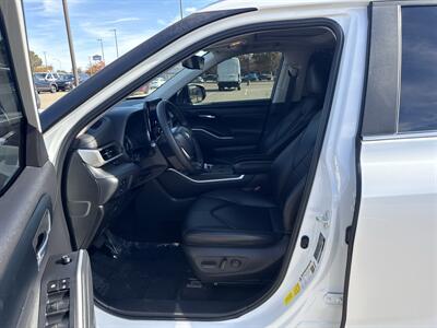 2023 Toyota Highlander XLE   - Photo 18 - Dallas, TX 75252