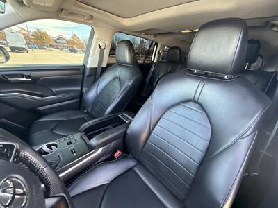 2023 Toyota Highlander XLE   - Photo 36 - Dallas, TX 75252