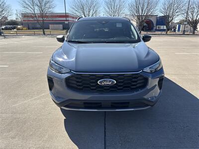 2025 Ford Escape ST-Line   - Photo 2 - Dallas, TX 75252