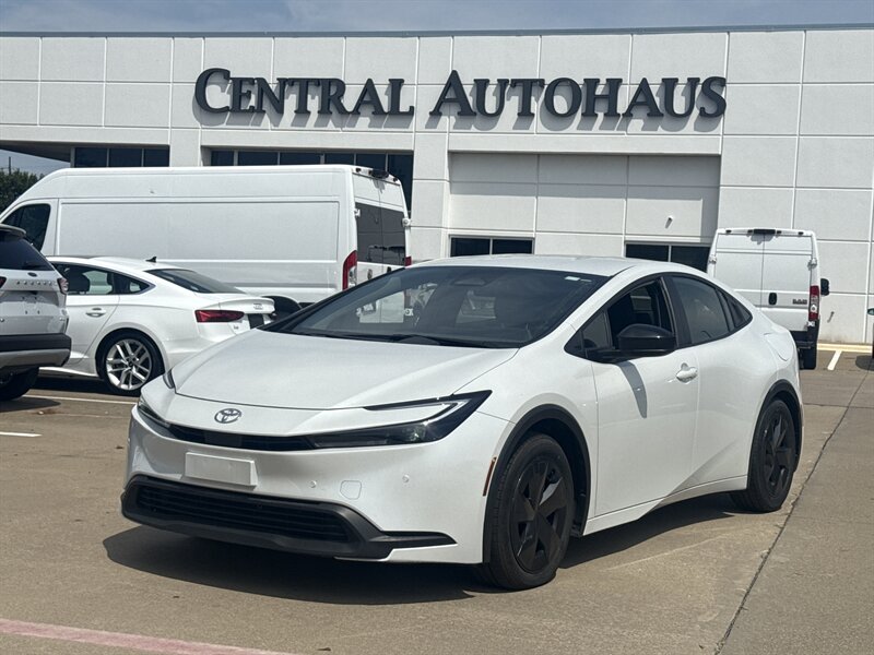 2024 Toyota Prius LE  