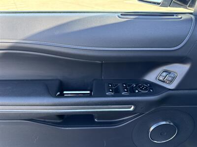 2024 Ford Expedition MAX XLT   - Photo 11 - Dallas, TX 75252