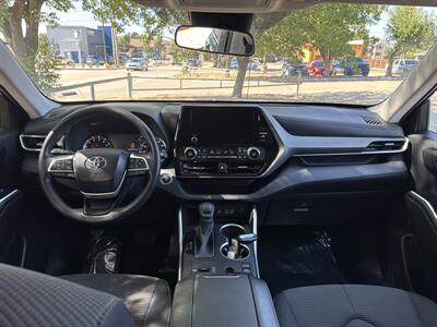 2023 Toyota Highlander LE - Photo 20 - Dallas, TX 75252