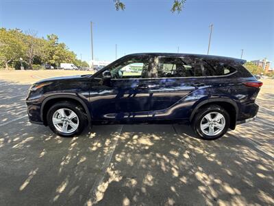 2023 Toyota Highlander LE - Photo 4 - Dallas, TX 75252