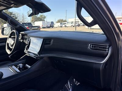 2024 Jeep Wagoneer L Series II   - Photo 25 - Dallas, TX 75252