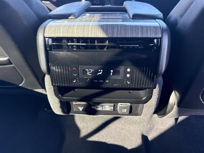 2024 Jeep Wagoneer L Series II   - Photo 39 - Dallas, TX 75252