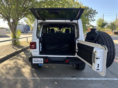 2024 Jeep Wrangler Sahara 4xe   - Photo 15 - Dallas, TX 75252