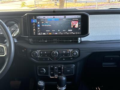 2024 Jeep Wrangler Sahara 4xe   - Photo 28 - Dallas, TX 75252