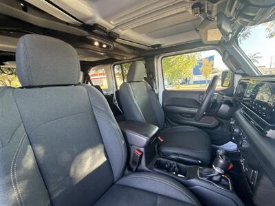 2024 Jeep Wrangler Sahara 4xe   - Photo 39 - Dallas, TX 75252
