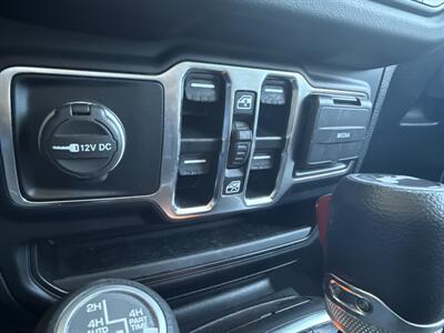 2024 Jeep Wrangler Sahara 4xe   - Photo 32 - Dallas, TX 75252