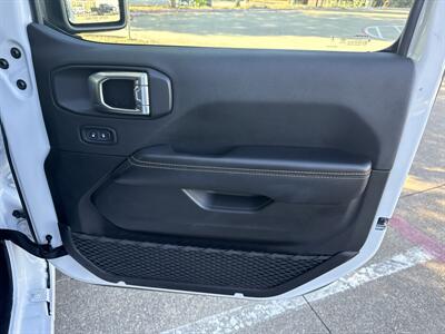 2024 Jeep Wrangler Sahara 4xe   - Photo 14 - Dallas, TX 75252