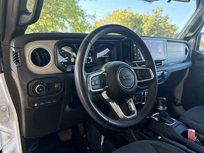 2024 Jeep Wrangler Sahara 4xe   - Photo 21 - Dallas, TX 75252