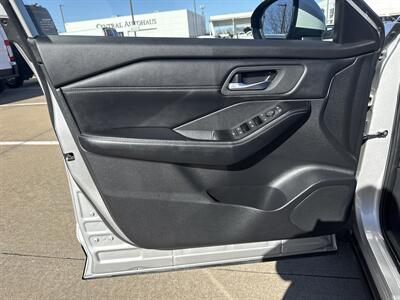 2025 Nissan Rogue SV   - Photo 10 - Dallas, TX 75252