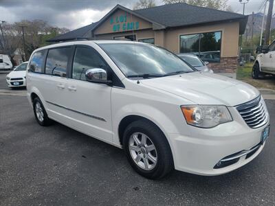2011 Chrysler Town and Country Touring-L   - Photo 2 - Ogden, UT 84401