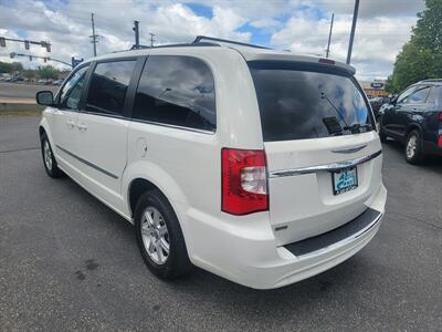 2011 Chrysler Town and Country Touring-L   - Photo 4 - Ogden, UT 84401