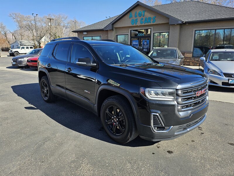 2023 GMC Acadia AT4  