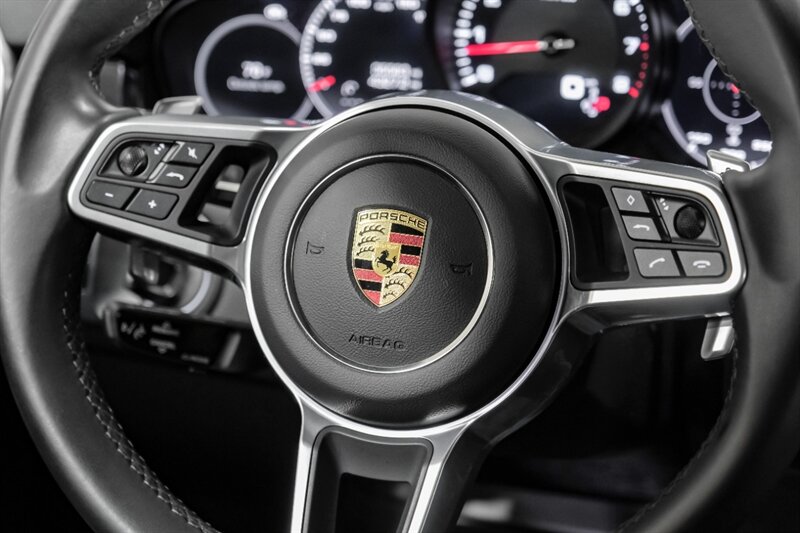 2021 Porsche Cayenne photo