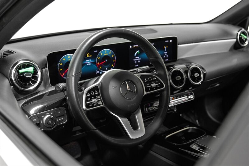 2019 Mercedes-Benz A-Class A 220 photo