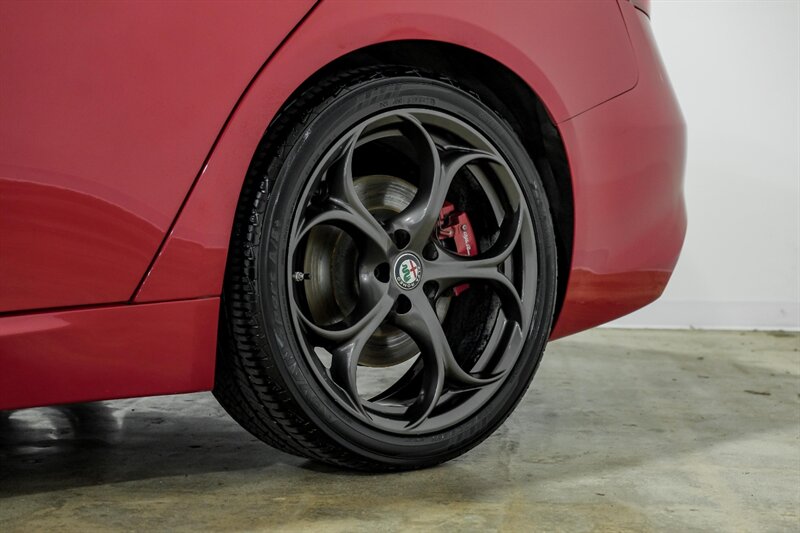 2018 Alfa Romeo Giulia Ti photo